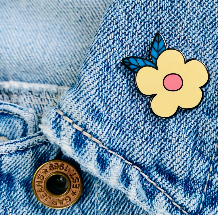 Enamel Happy Pin Badge - Flower